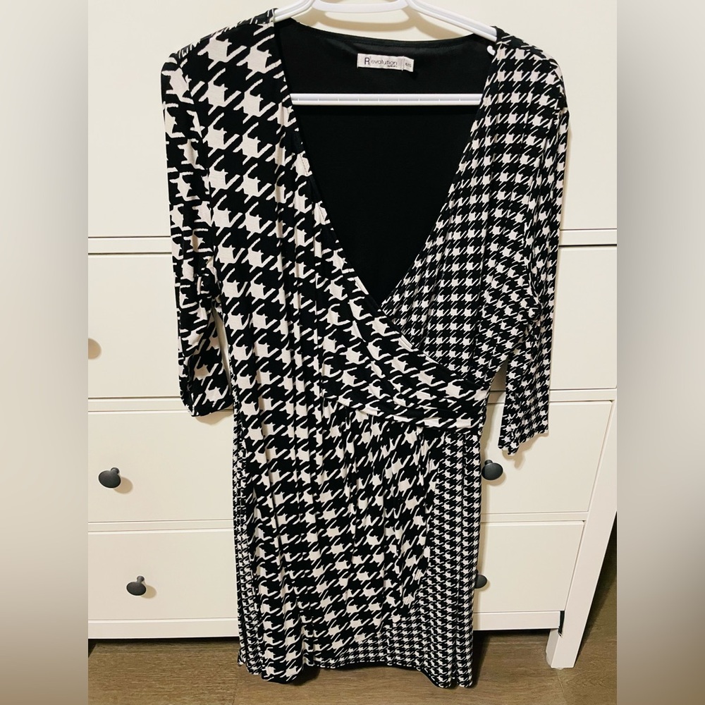 Ricki's Monochrome Houndstooth Long Sleeve Dress
